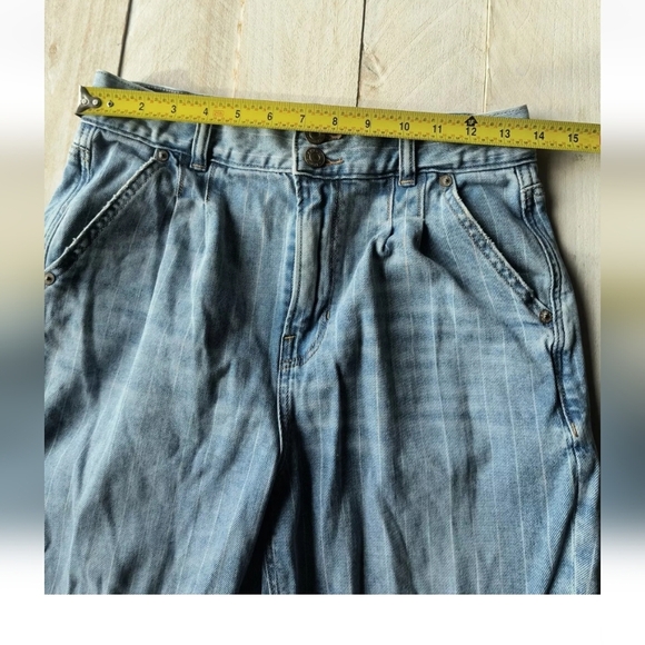 American Eagle Pinstriped Denim Blue Jeans High-rise Size 4 Short - Picture 8 of 10